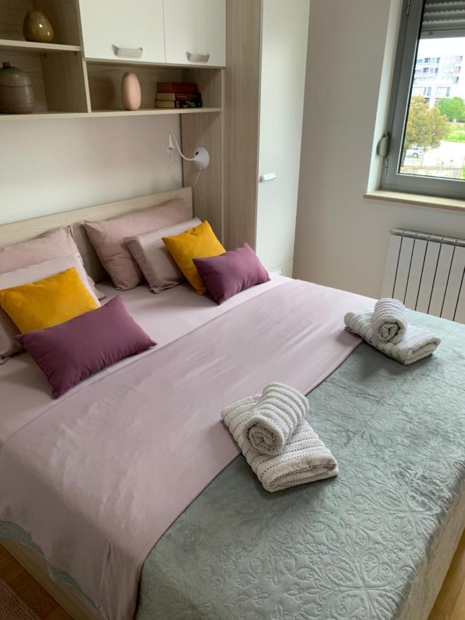 Apartment Angela With Private Garage Slot Πούλα Εξωτερικό φωτογραφία